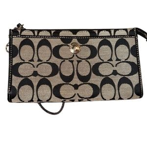 Coach Signature Canvas Black/Khaki Wristlet